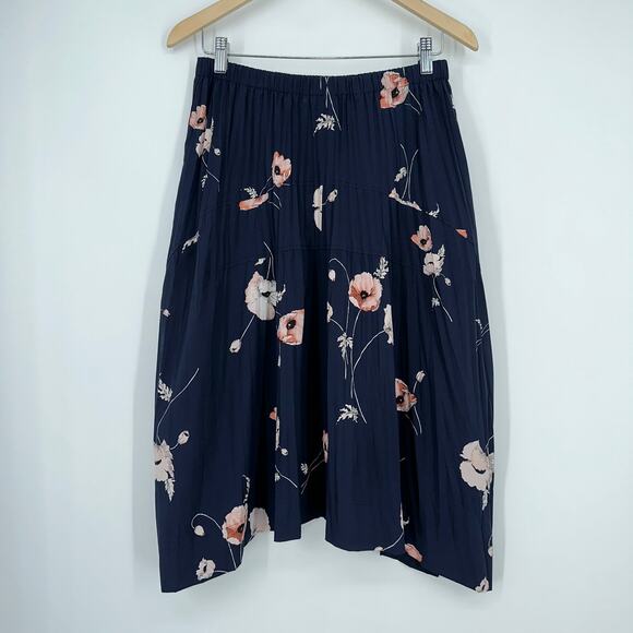 VINCE Tossed Poppy Pleated Floral Midi Knee Length Skirt in Marine - Picture 5 of 15